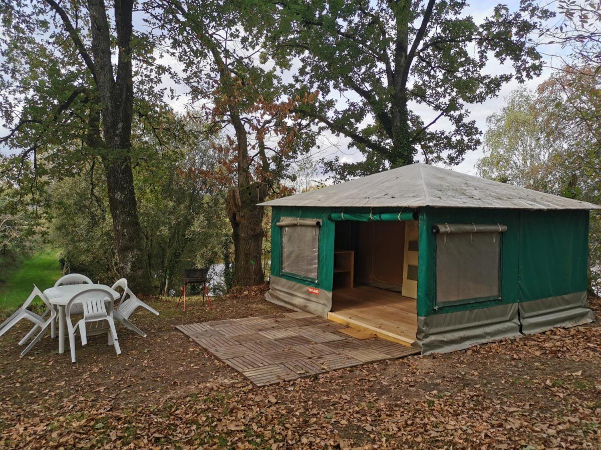 camping de la chagnée Saint-Aubin-le-Cloud Exterior foto